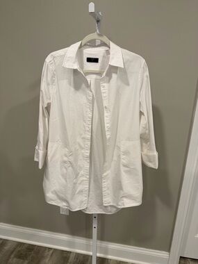 Classic White Button-Up Shirt - Unbranded
